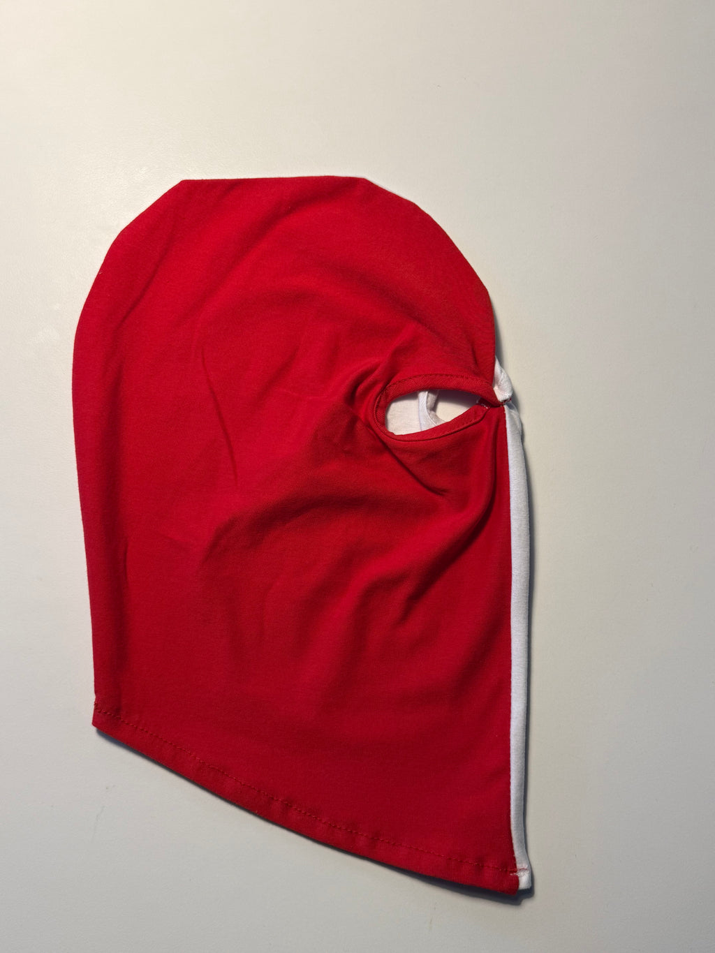 Maske - rød og hvid