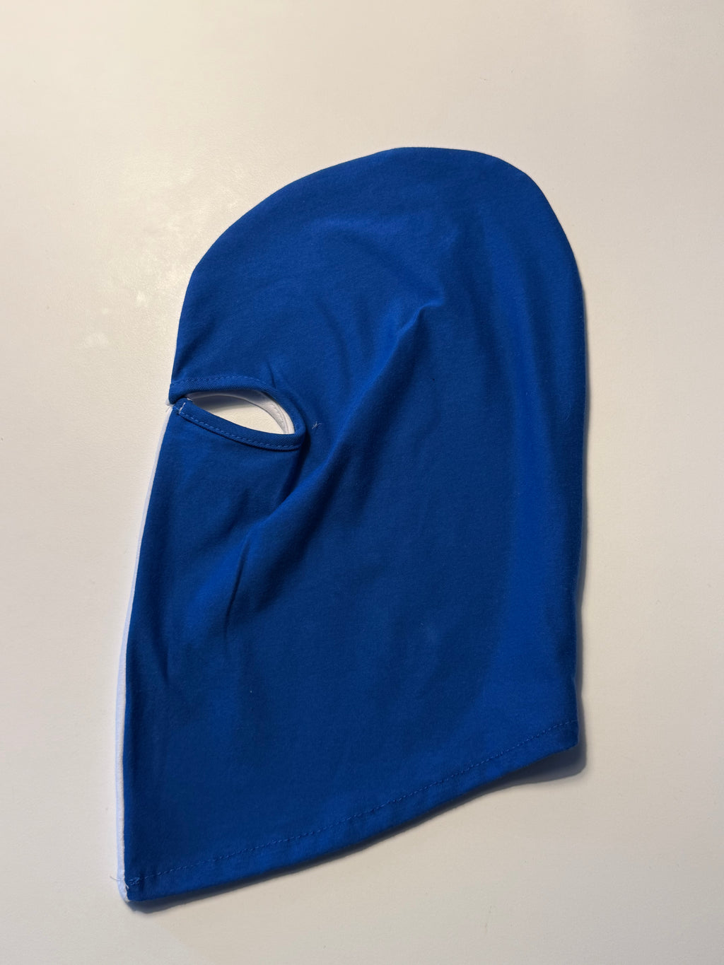 Maske - blå og hvid